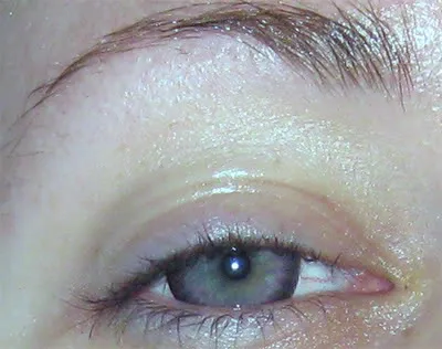 Step One Hooded Eye Tutorial