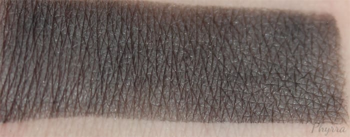 Urban Decay Dagger Swatch