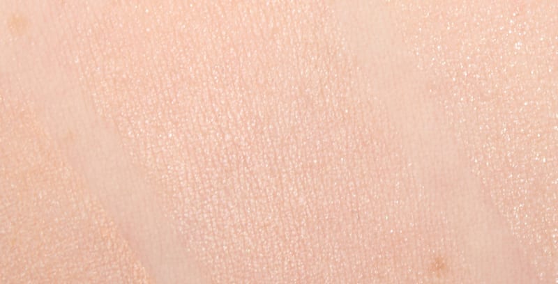 NARS Illuminator in Hot Sand