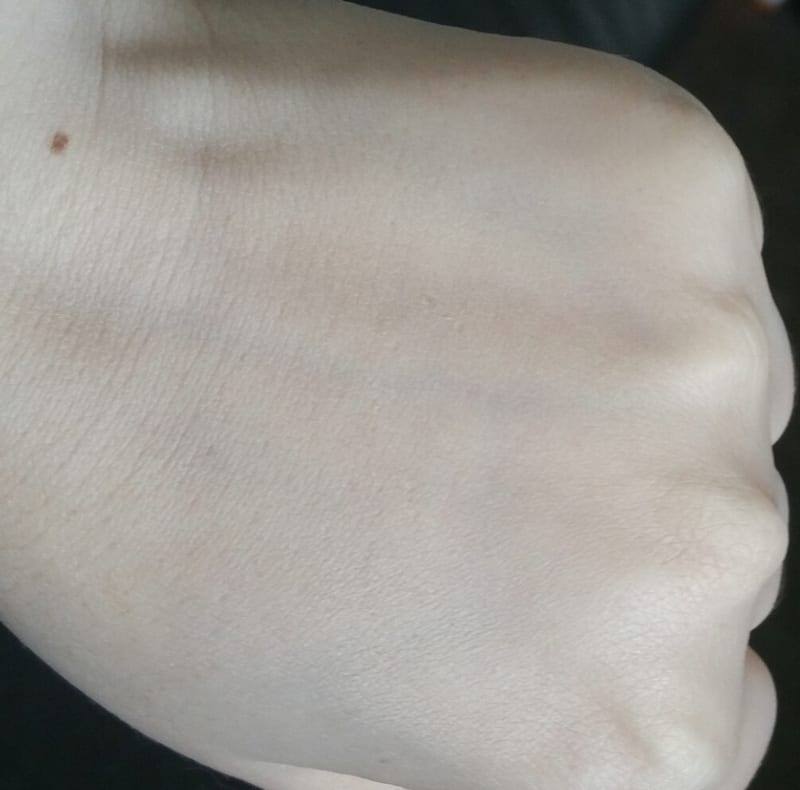 Kat Von D Lock-It 41 Foundation Wear Test and Review