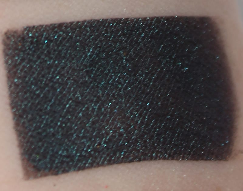 Fyrinnae Pressed Shadows - Sorceress Swatch