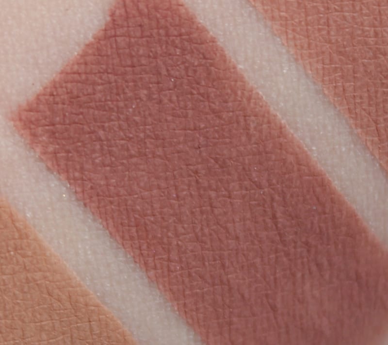 Aromaleigh Saturnia swatch