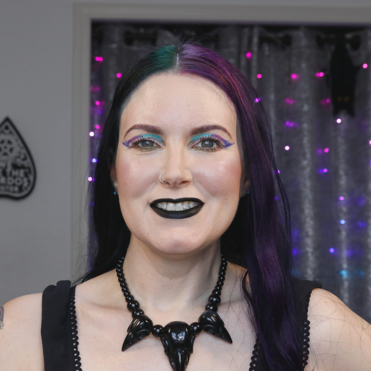 Vampyre Cthulhu Cocktails Tutorial on hooded eyes