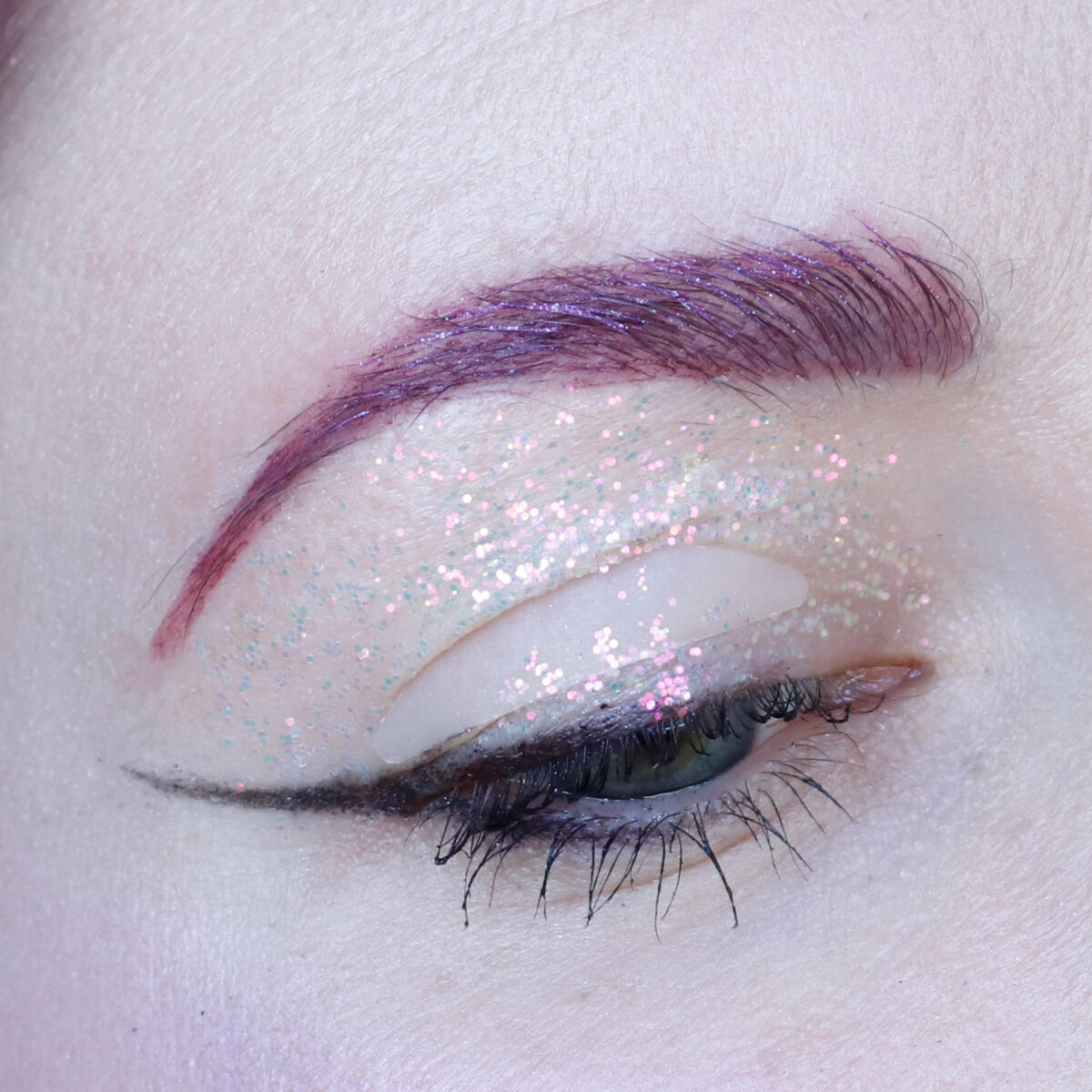 How to Use Eyelid Tape for Hooded Eyes