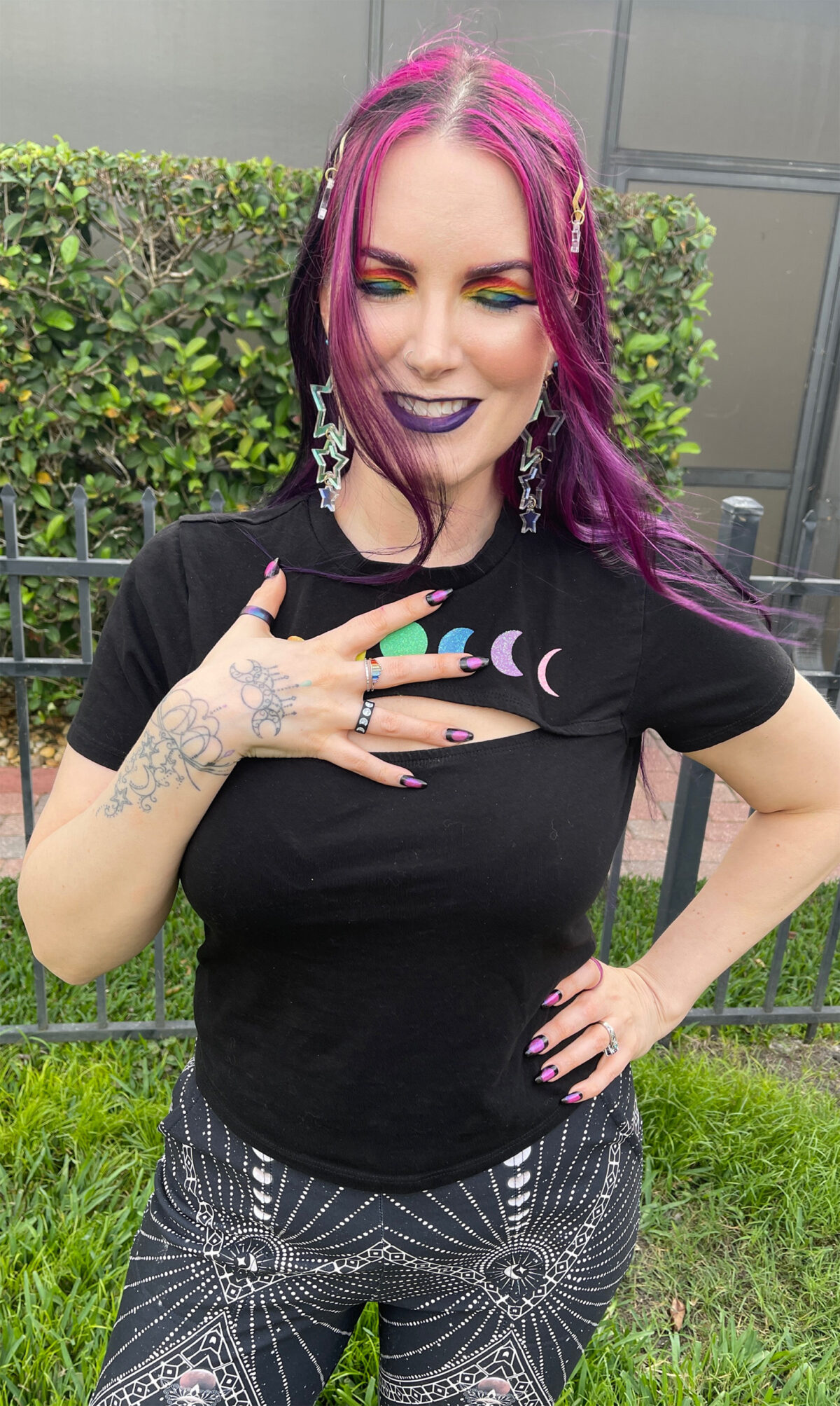 LGBT Rainbow Ring on a pansexual woman