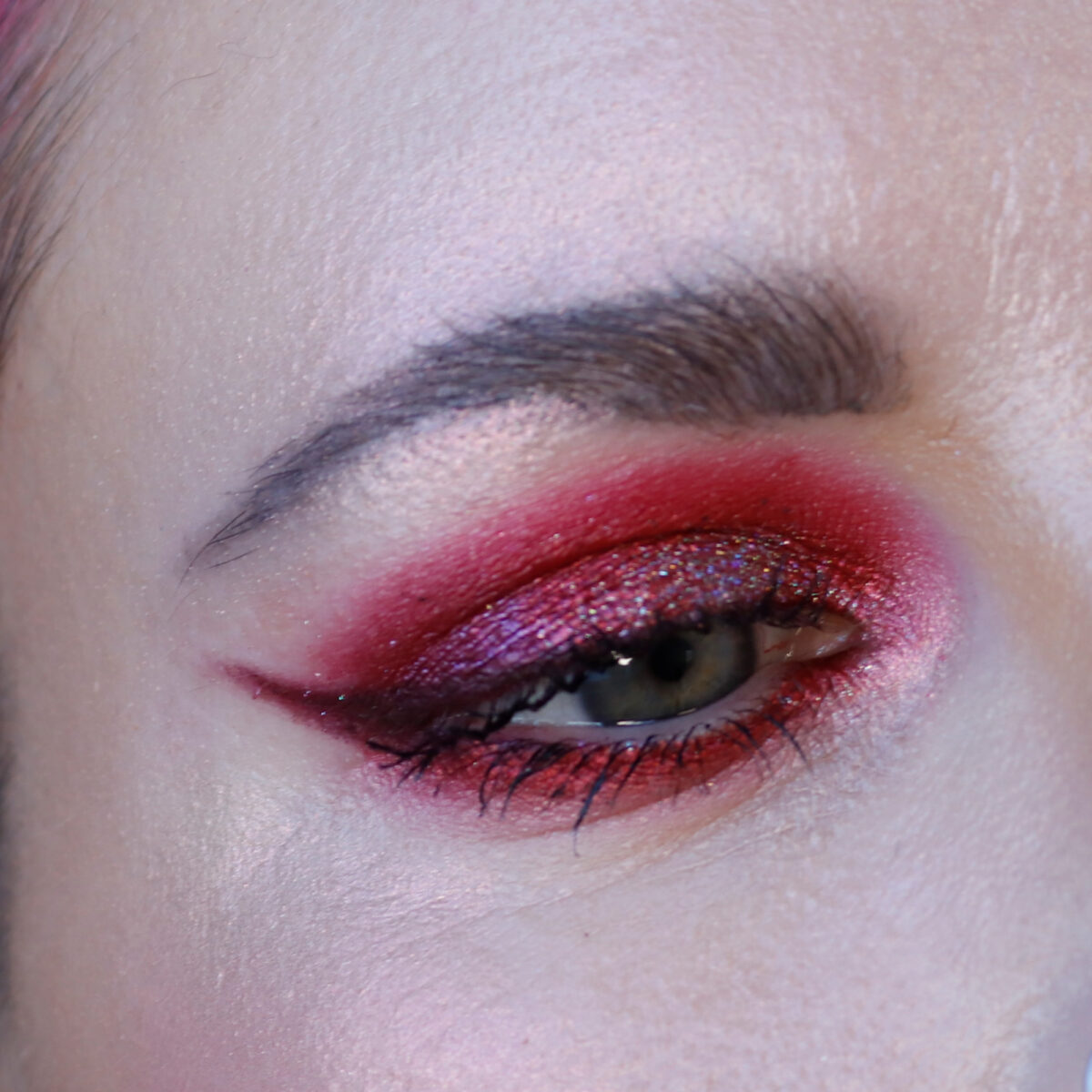 Best Metallic Red Eyeshadow