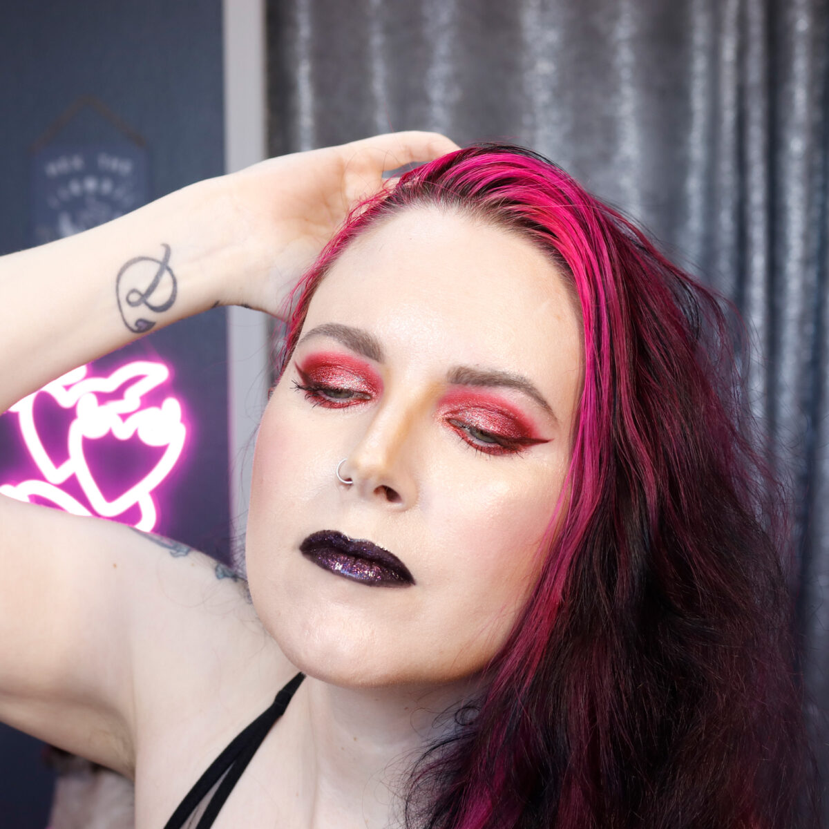 Holographic Eyeshadow Topper by Fun Lacquer