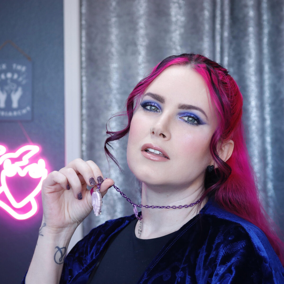 Blue Makeup Inspiration from Cordelia