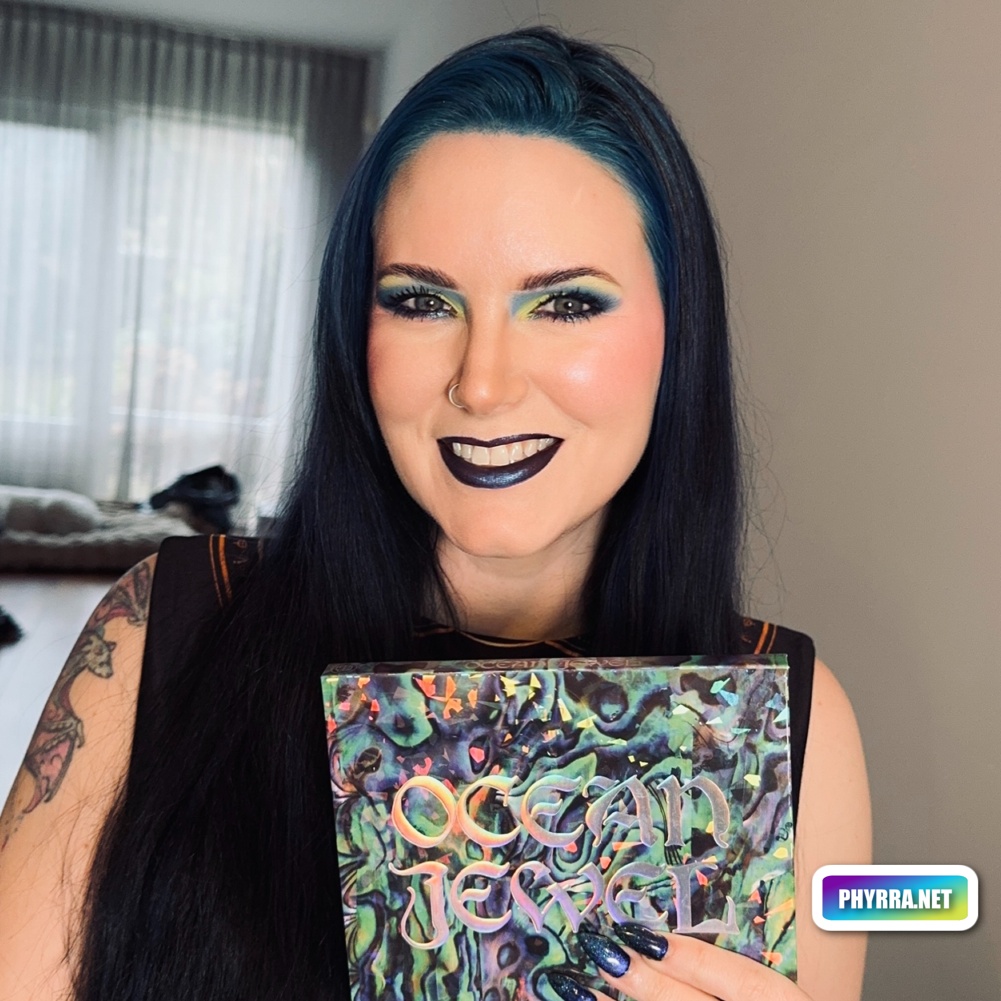 Ocean Jewel Palette by Bellabeautebar, Review and Makeup Inspiration Looks and Swatches by Cordelia Frost